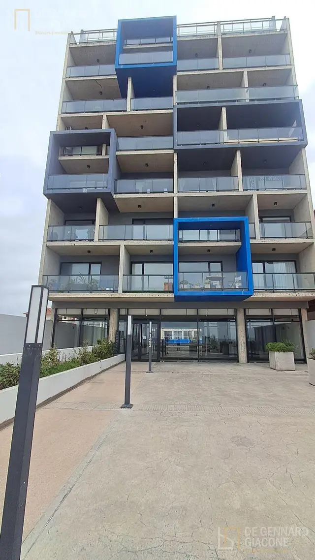 Departamento de 4 ambientes en venta en CONSTITUCION