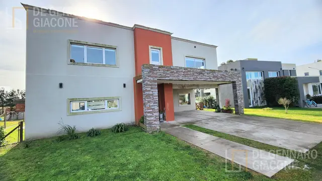 Casa de 4 ambientes en venta en Mar del Plata
