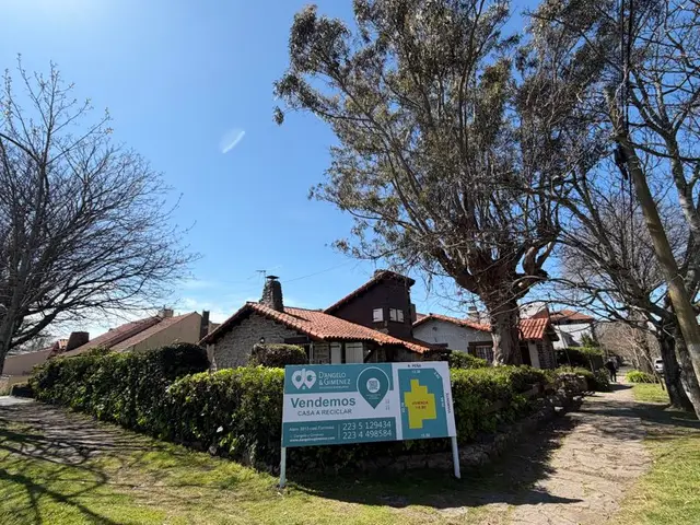 Casa de 2 ambientes en venta en Los Troncos