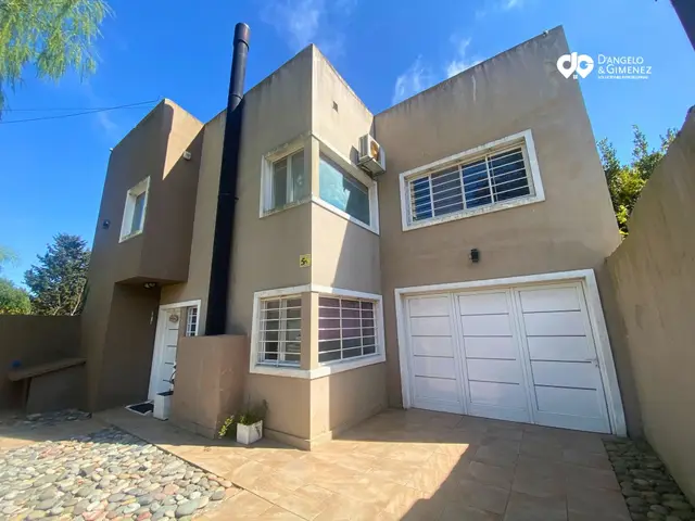 Casa de 4 ambientes en venta en ESTRADA JOSE MANUEL