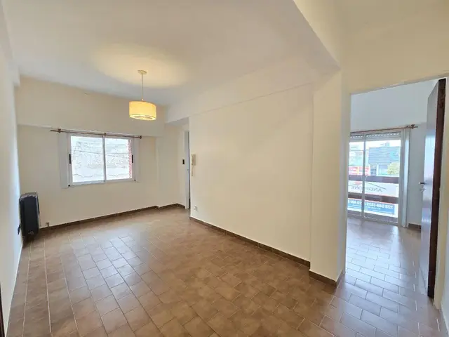 Departamento de 2 ambientes en venta en LOS PINARES