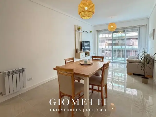 Departamento de 3 ambientes en venta en Plaza Colón