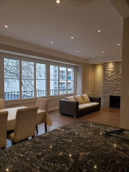 Departamento de 4 ambientes en venta en Área Centro