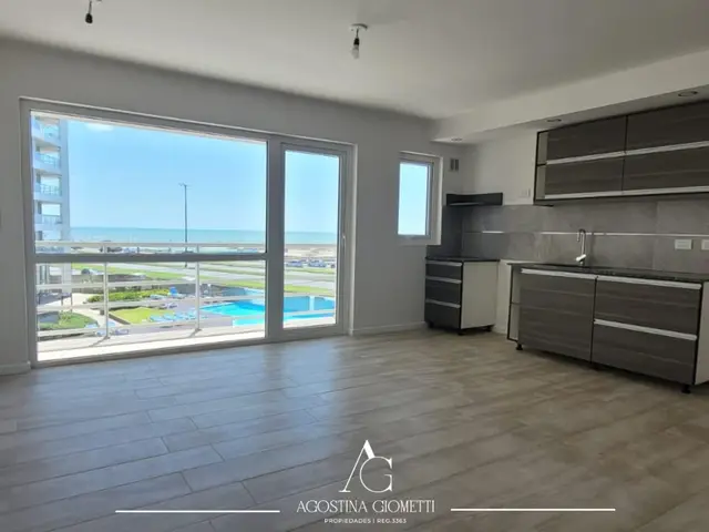 Departamento de 1 ambiente en venta en Parque Luro