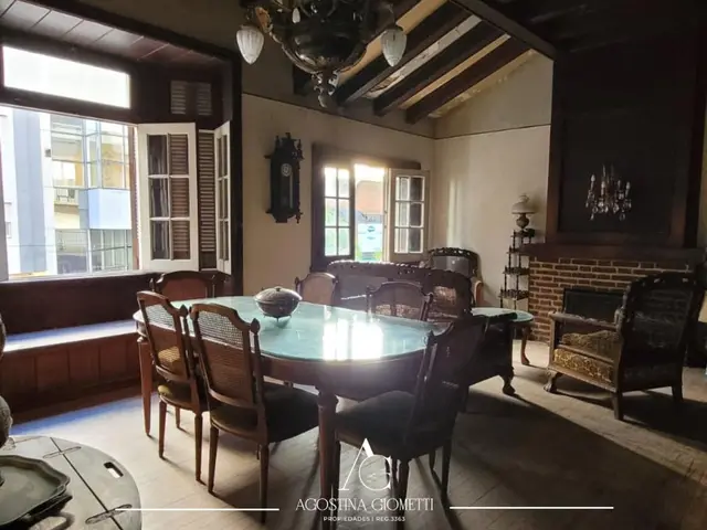 Departamento de 5 ambientes en venta en Área Centro
