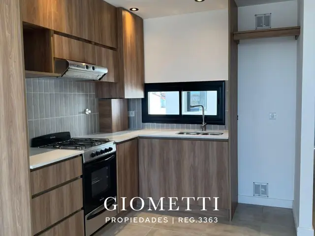 Departamento de 2 ambientes en venta en ESTACION TERMINAL (ALDREY)