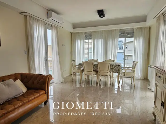 Departamento de 3 ambientes en venta en Playa Grande