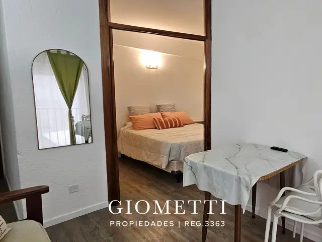 Departamento de 1 ambiente en venta en Área Centro