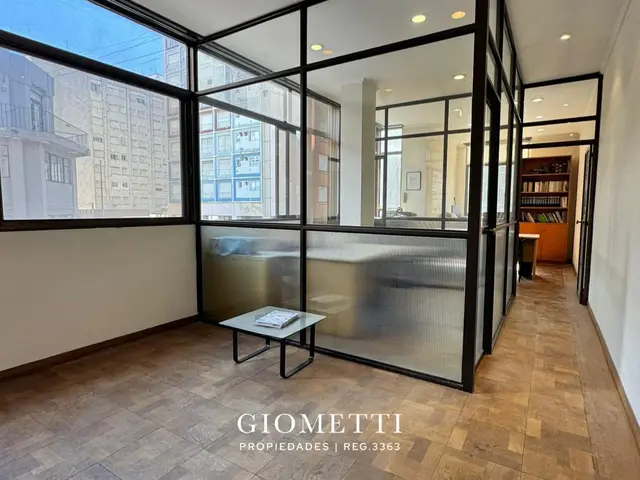 Local de 1 ambiente en venta en Área Centro