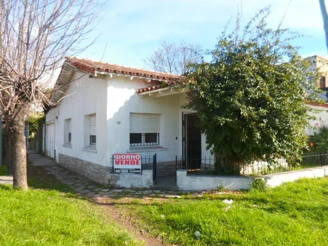 Casa de 3 ambientes en venta en LAS AVENIDAS