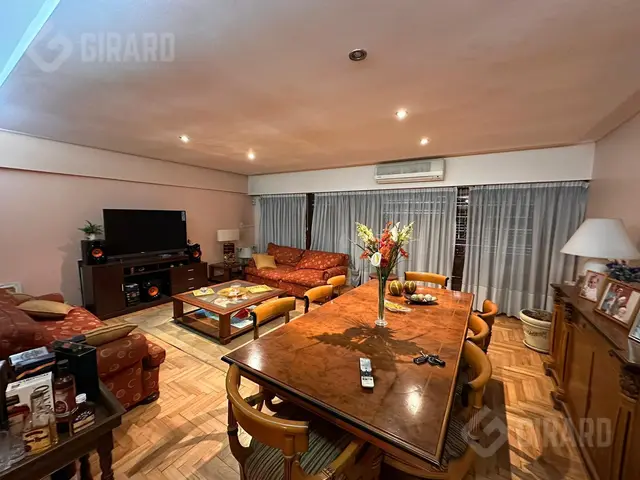 Departamento de 4 ambientes en venta en Centro
