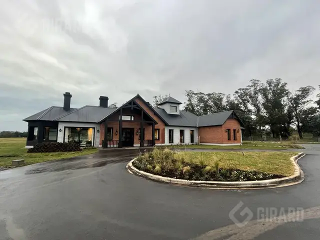Terreno en venta en Los Acantilados