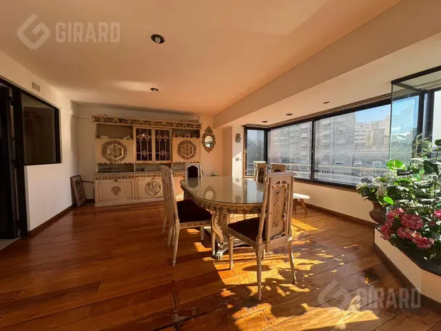 Departamento de 5 ambientes en venta en Centro
