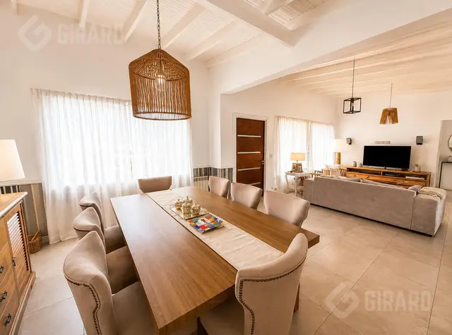 Casa de 4 ambientes en venta en BOSQUE ALEGRE