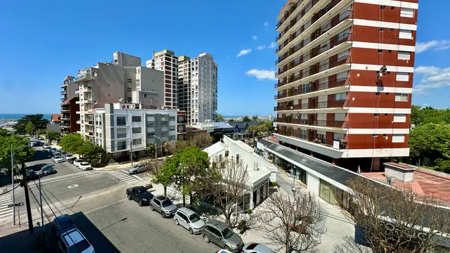 Departamento de 3 ambientes en venta en PLAYA GRANDE