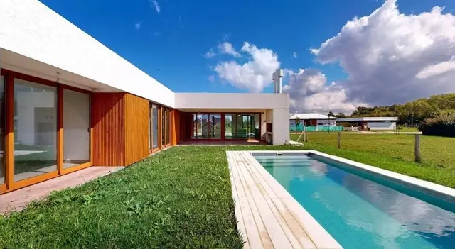 Casa de 5 ambientes en venta en NUEVO GOLF