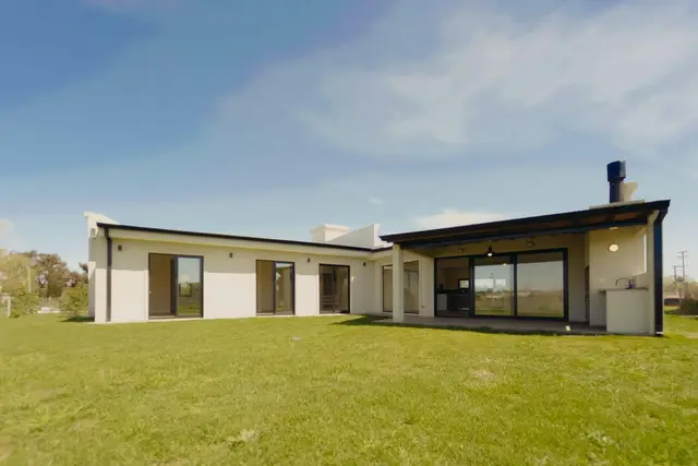 Casa de 4 ambientes en venta en PARQUE CAMET