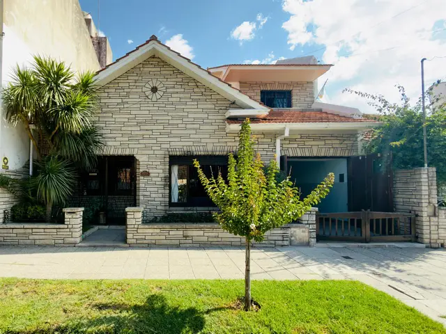 Casa de 5 ambientes en venta en NUEVA POMPEYA