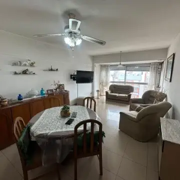 Departamento de 3 ambientes en venta en Centro