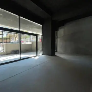 Local de 1 ambiente en venta en AREA CENTRO