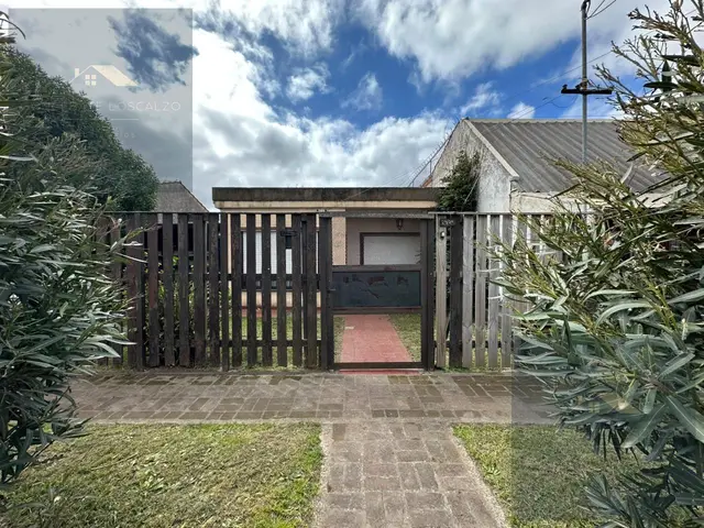 Casa de 3 ambientes en venta en Libertad
