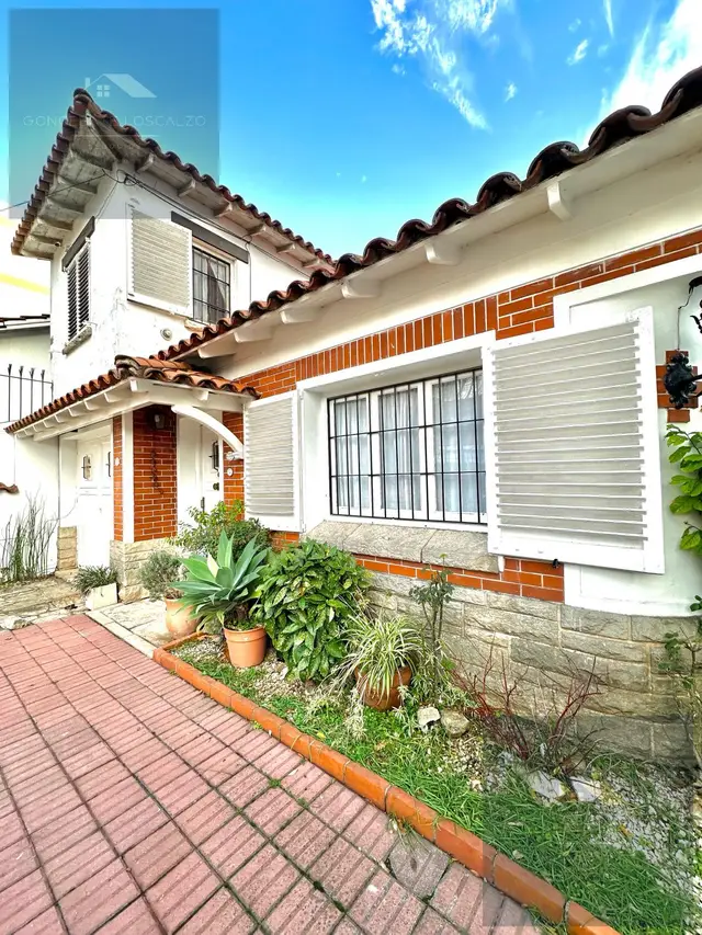 Casa de 4 ambientes en venta en GENERAL ROCA
