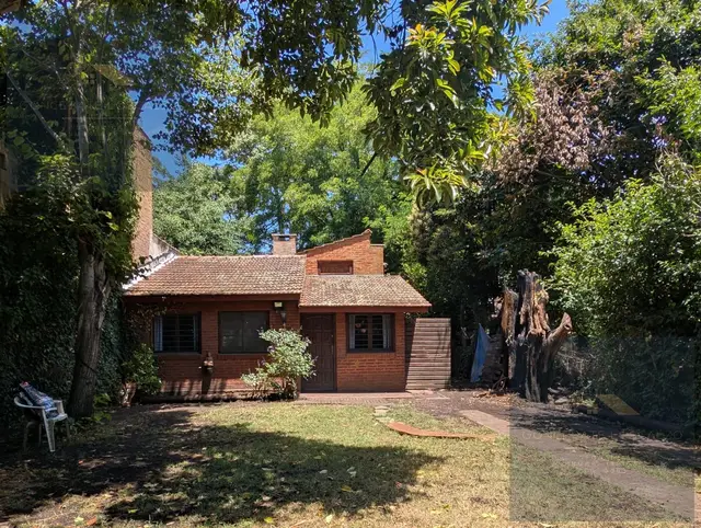Casa de 2 ambientes en venta en FRAY LUIS BELTRAN