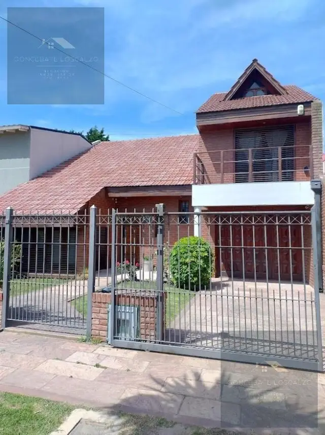 Casa de 4 ambientes en venta en ZACAGNINI JOSE MANUEL