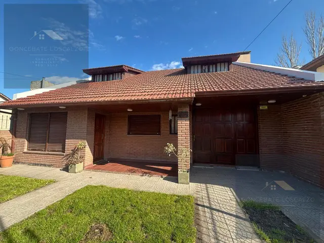 Casa de 5 ambientes en alquiler en Los Pinares