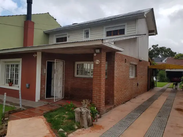 Casa de 4 ambientes en venta en LOS PINARES