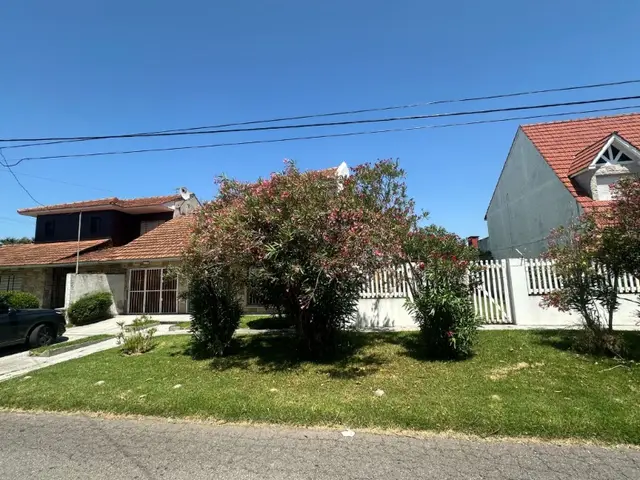 Casa de 4 ambientes en venta en CONSTITUCION