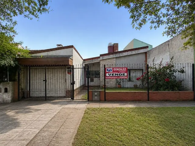 Casa de 3 ambientes en venta en PARQUE LURO
