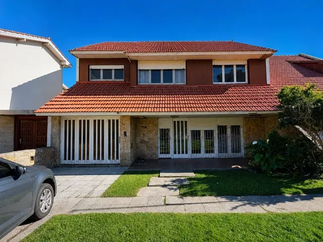 Casa de 5 ambientes en venta en CONSTITUCION