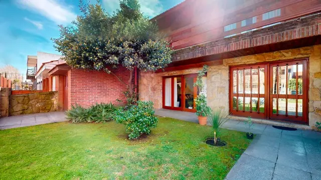 Casa de 5 ambientes en venta en Parque Luro