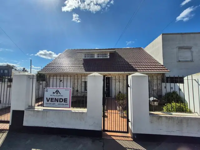 Casa de 3 ambientes en venta en Colinas de Peralta Ramos