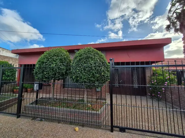 Casa de 4 ambientes en venta en EL GAUCHO