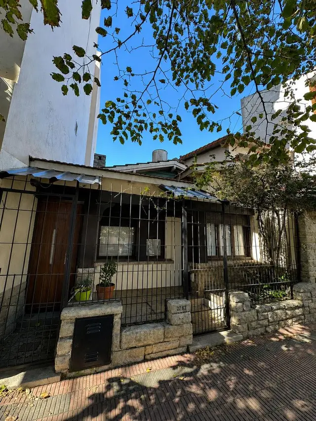 Casa de 4 ambientes en venta en ESTACION TERMINAL (ALDREY)