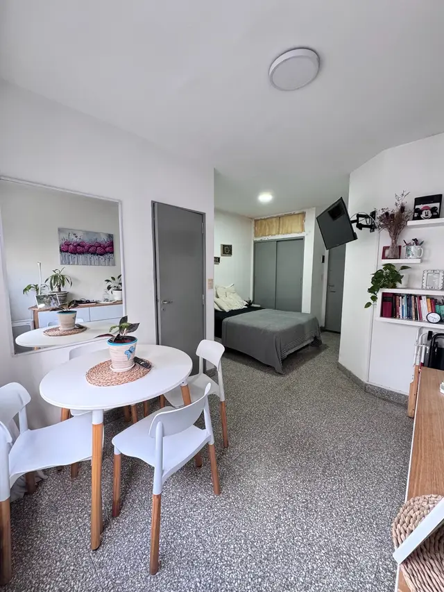 Departamento de 1 ambiente en venta en JURAMENTO