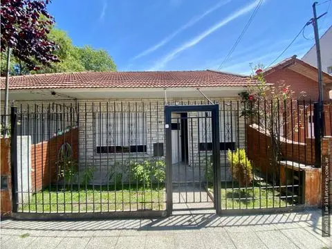 Casa de 2 ambientes en venta en Villa Primera