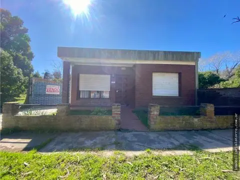 Casa de 3 ambientes en venta en PARQUE CAMET