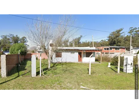 Casa de 2 ambientes en venta en PARQUE CAMET