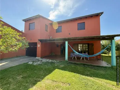 Casa de 4 ambientes en venta en Camet