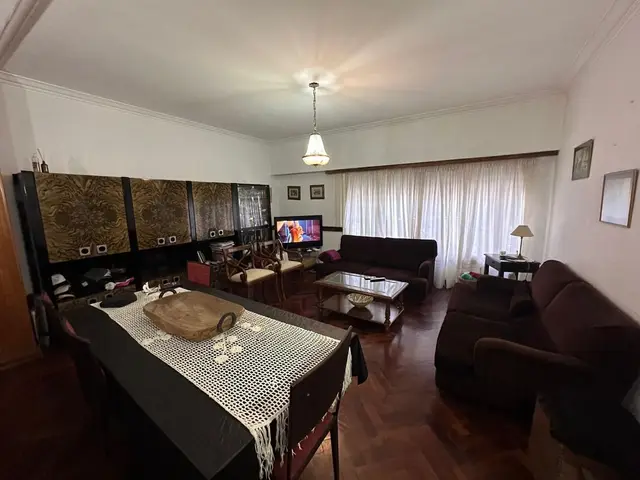 Departamento de 4 ambientes en venta en CERRITO Y SAN SALVADOR