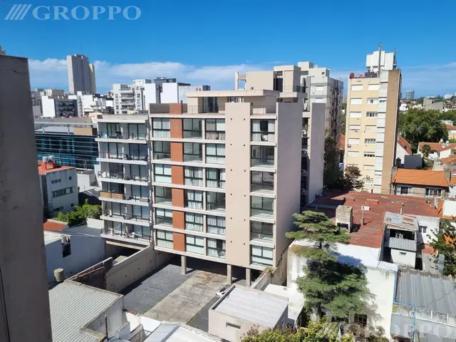 Departamento de 3 ambientes en venta en ESTACION TERMINAL (ALDREY)