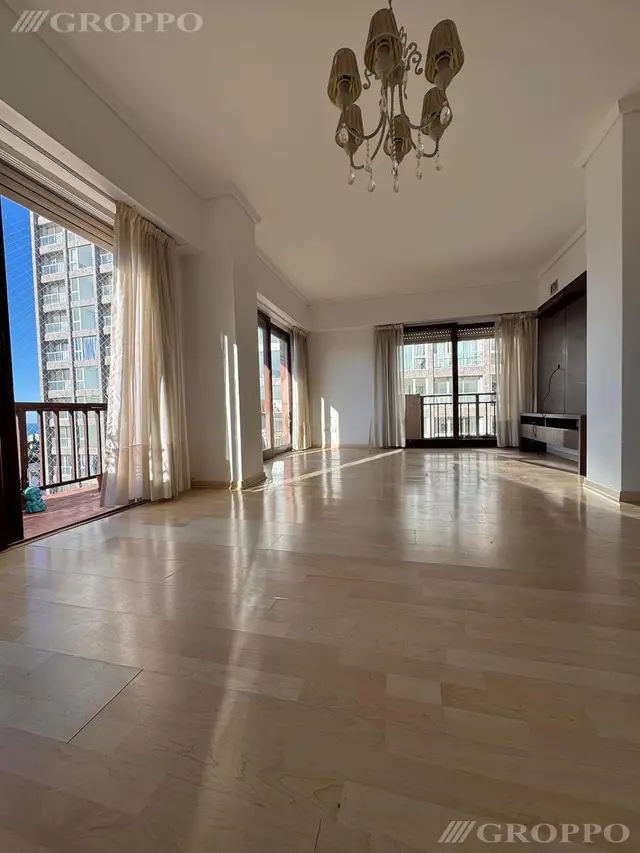 Departamento de 4 ambientes en venta en LA PERLA