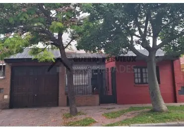 Casa de 3 ambientes en venta en REGIONAL