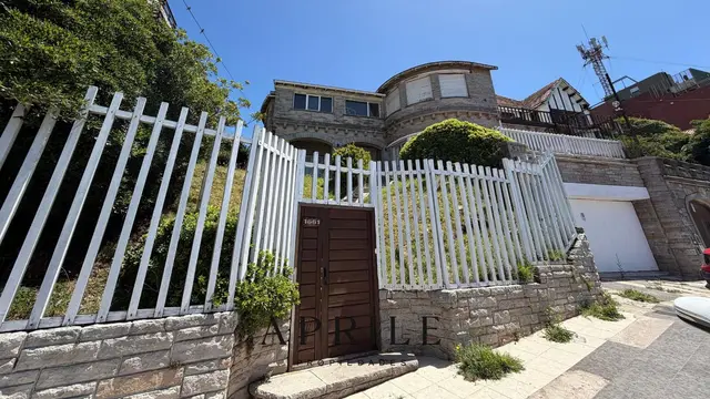 Casa de 6 ambientes en alquiler en DE LA PLAZA FORTUNATO
