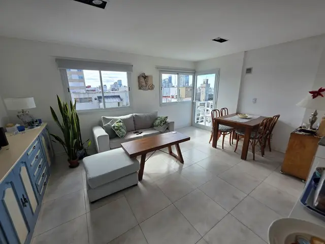 Departamento de 2 ambientes en venta en Área Centro