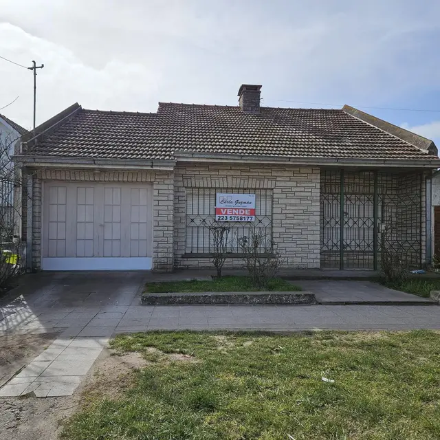 Casa de 2 ambientes en venta en PUNTA MOGOTES