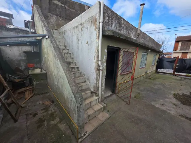 Casa de 4 ambientes en venta en VILLA PRIMERA